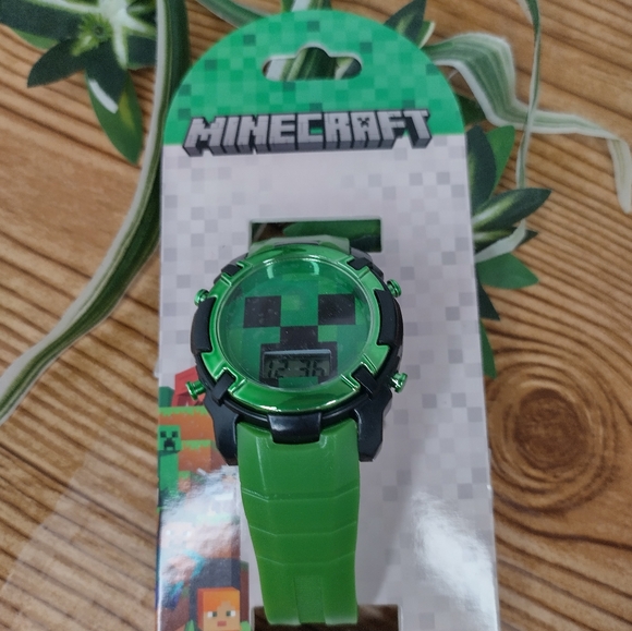 Mindcraft LCD Watch - Picture 2 of 8